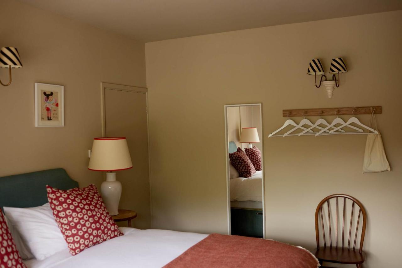 The Queen'S Head Broad Chalke Extérieur photo