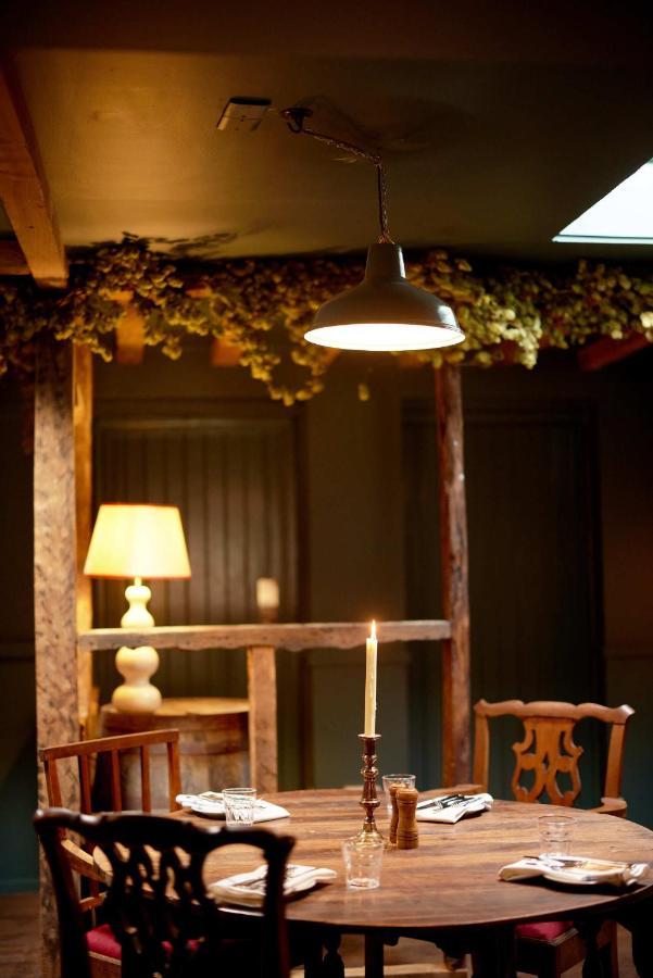 The Queen'S Head Broad Chalke Extérieur photo